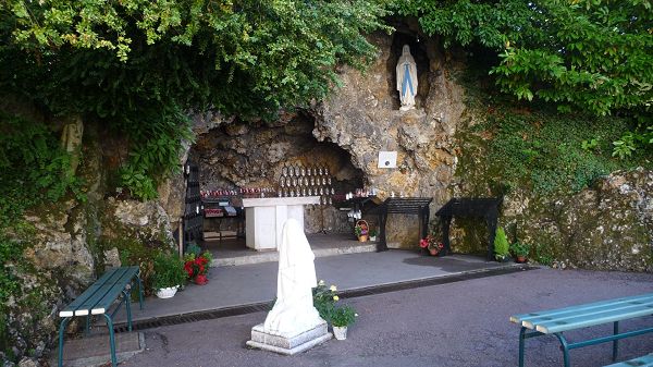 Lourdes Grotte